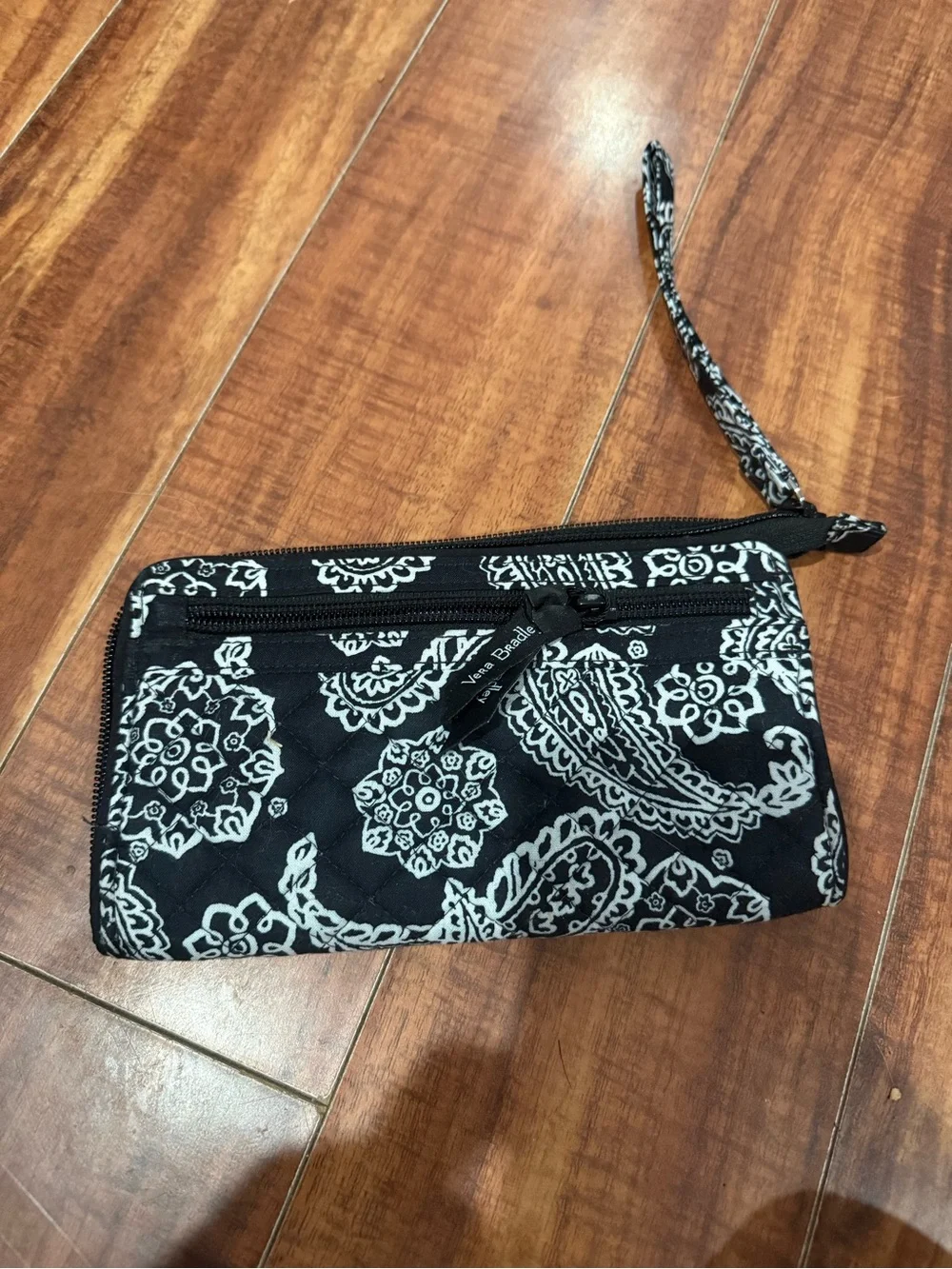 Vera Bradley black paisley